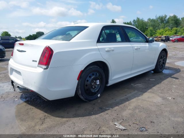 2C3CCASG1PH624646 Chrysler 300