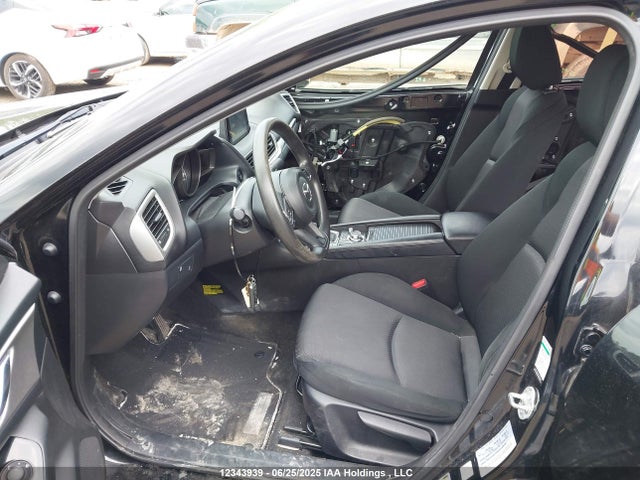 JM1BN1U70J1190112 Mazda pe