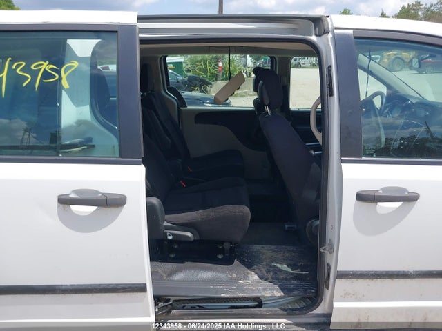 2C4RDGBG7ER414971 Dodge Grand Caravan