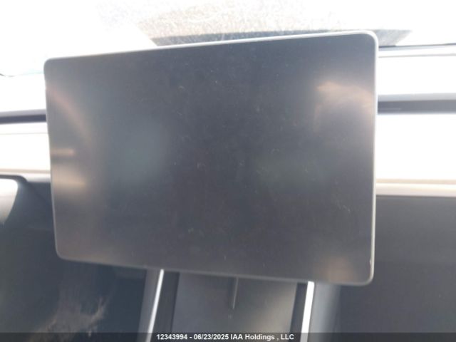 5YJ3E1EB3KF437543 Tesla 2019