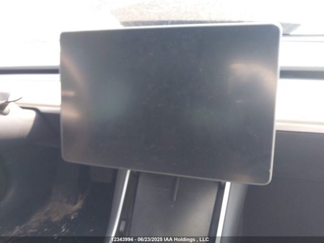 5YJ3E1EB3KF437543 Tesla 2019
