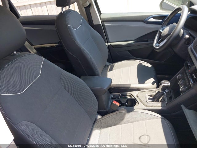 3VVEX7B2XRM011480 Volkswagen tsi