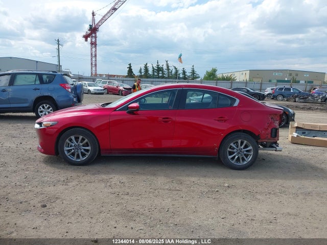 3MZBPAB7XPM366878 Mazda pe