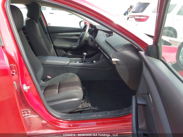 3MZBPAB7XPM366878 Mazda pe