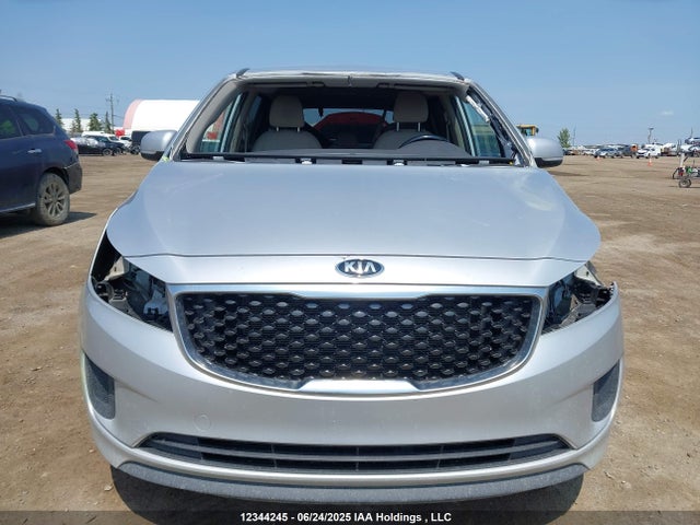 KIA 2018 2018 KNDMB5C17J6375637 Image 13