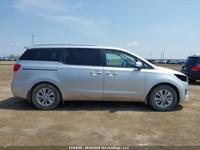 KIA 2018 2018 KNDMB5C17J6375637 Image 14