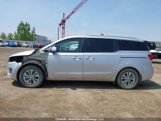 KIA 2018 2018 KNDMB5C17J6375637 Image 15