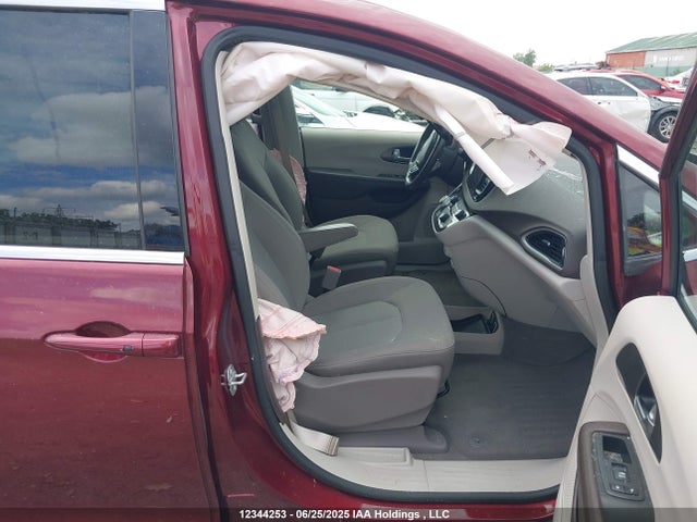2C4RC1DG8KR598388 Chrysler Pacifica