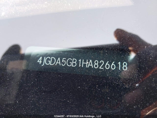 4JGDA5GB1HA826618 Mercedes-Benz m276
