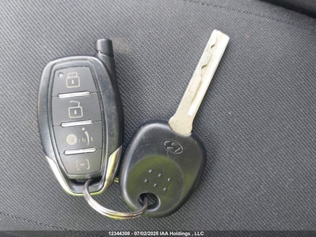 Hyundai 2017 2017 KMHCT5AE2HU361886 Image 11