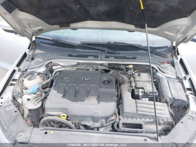 3VWDA7AJ2FM324827 Volkswagen Jetta