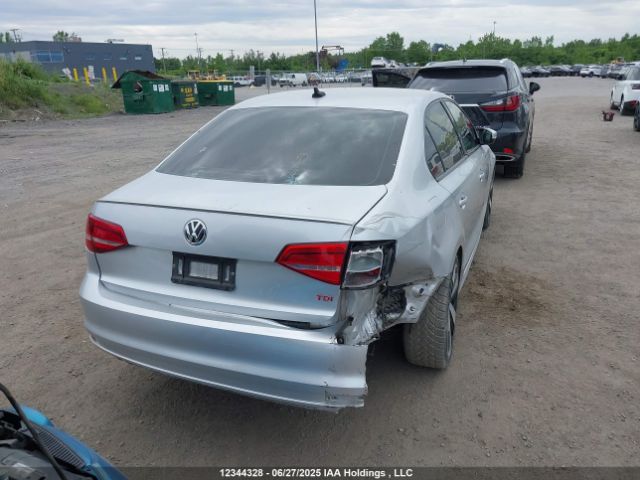 3VWDA7AJ2FM324827 Volkswagen Jetta