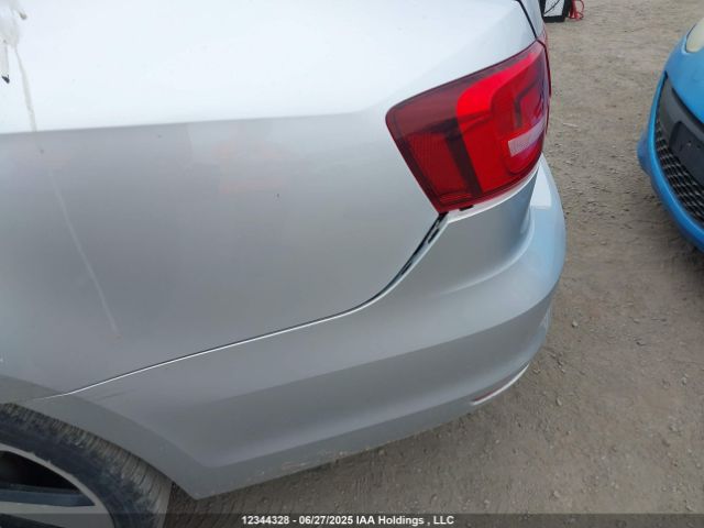 3VWDA7AJ2FM324827 Volkswagen Jetta