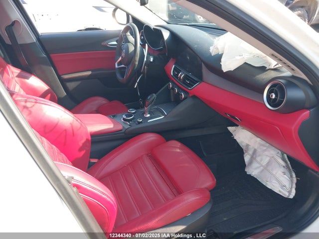 ZARFAEEN9J7580713 Alfa Romeo giulia (952)