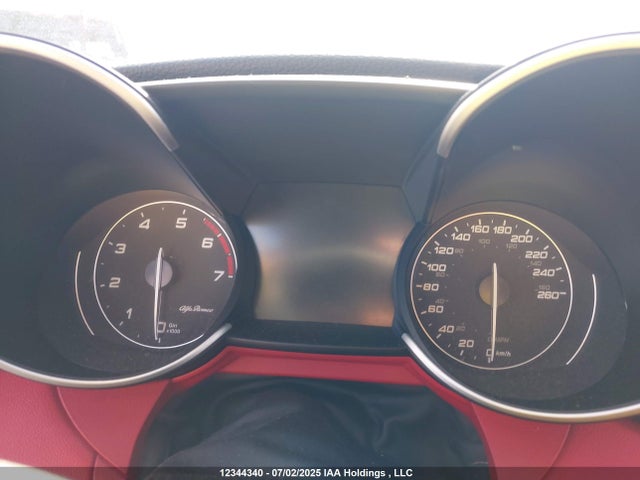 ZARFAEEN9J7580713 Alfa Romeo giulia (952)