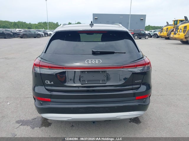 12344394 :رقم المزاد ، WA1GUAFZ9RP066673 vin ، 2024 Audi Q4 E-tron مزاد بيع