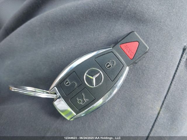 WDDSJ4GB9GN332798 Mercedes-Benz 2016