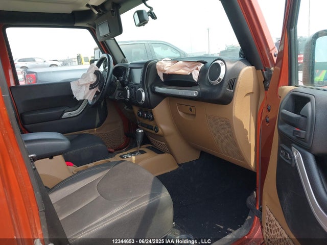 1C4BJWEG4EL285547 Jeep Wrangler