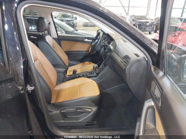 3VV2B7AXXJM118807 Volkswagen Tiguan