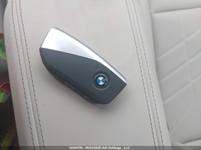 WBX73EF04S5203847 BMW X1