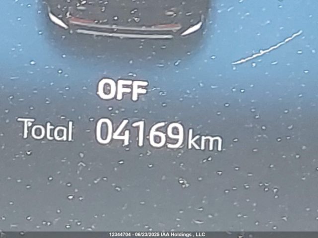 WBX73EF04S5203847 BMW X1