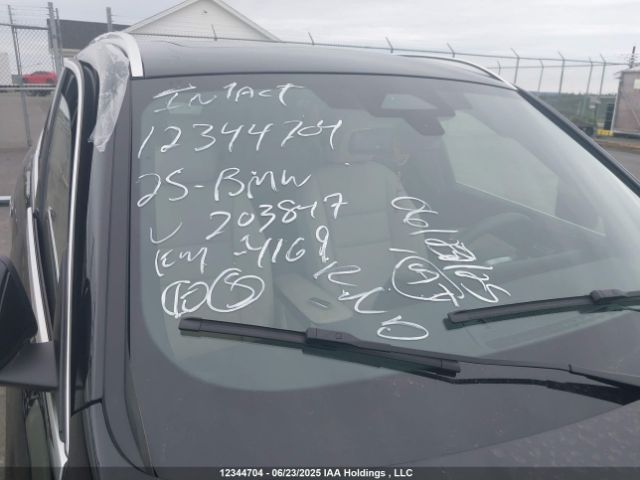 WBX73EF04S5203847 BMW X1