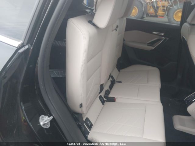 WBX73EF04S5203847 BMW X1