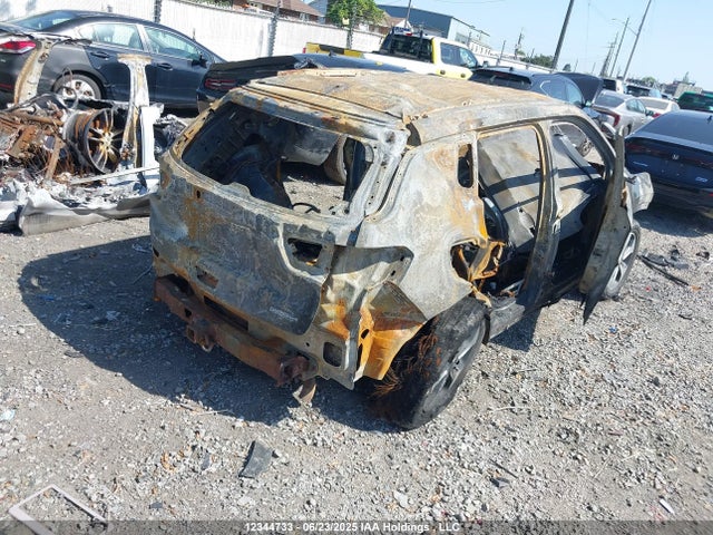 3C4NJDBB4HT631731 Jeep 2017