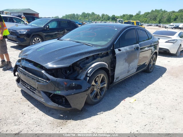 3FA6P0VP8JR282813 Ford 2018