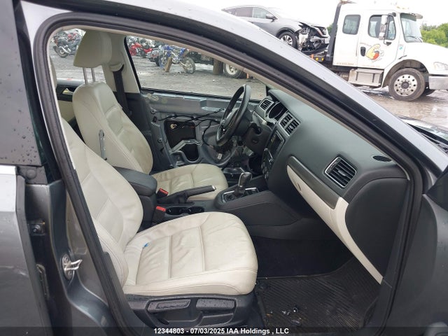 Продажа на аукционе авто 2017 Volkswagen Jetta, vin: 3VWL17AJ9HM331546, номер лота: 12344803