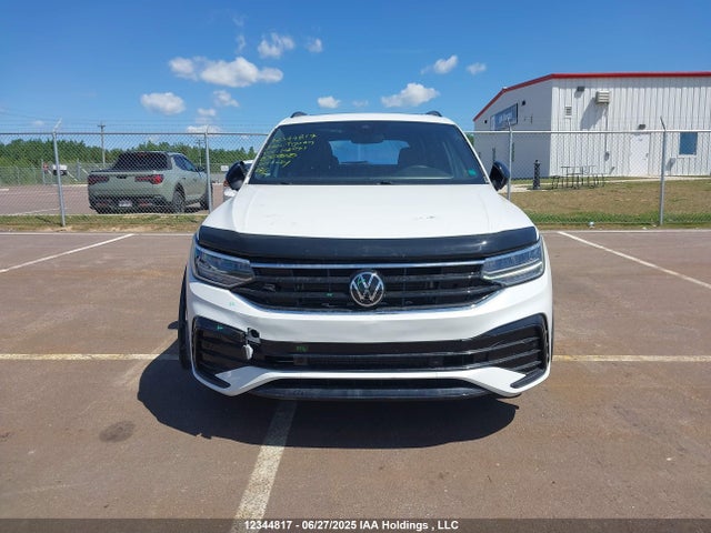 3VV8B7AX6NM146071 Volkswagen Tiguan