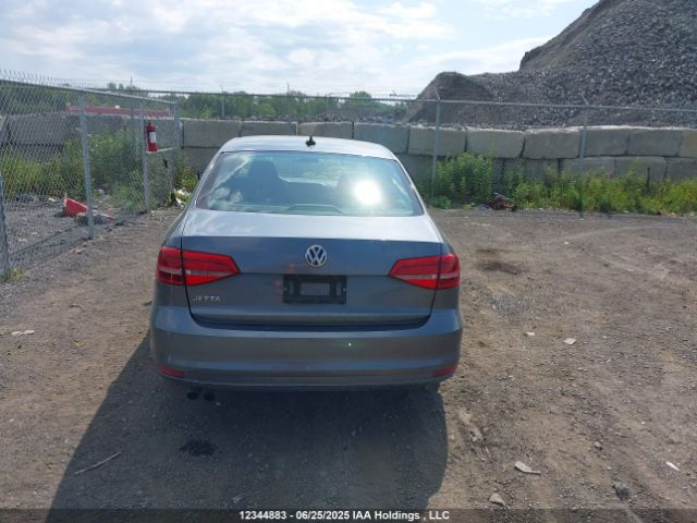 3VW2K7AJ7FM409005 Volkswagen 2015