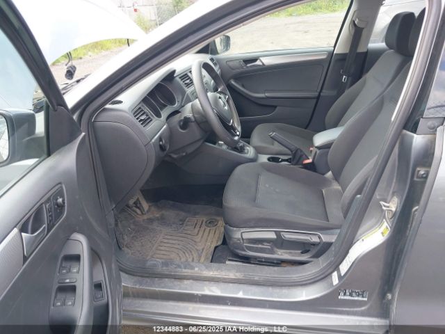 3VW2K7AJ7FM409005 Volkswagen 2015