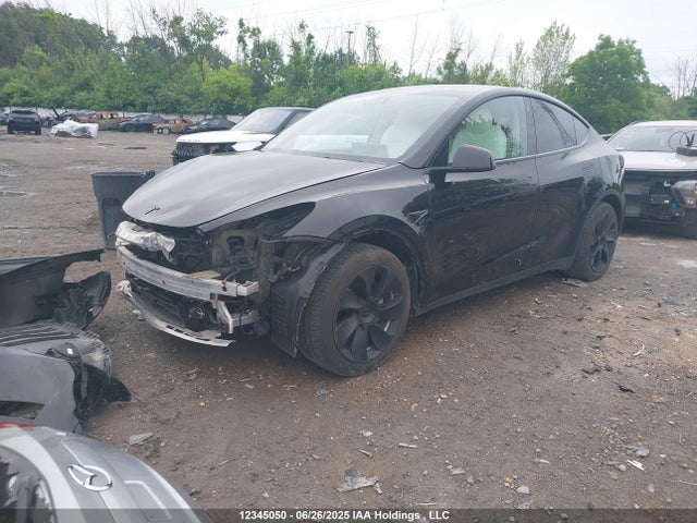 5YJYGDEE1MF240885 Tesla Model Y