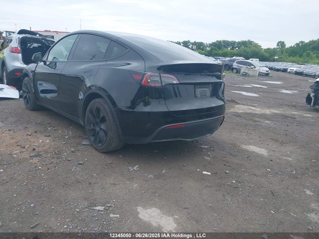 5YJYGDEE1MF240885 Tesla Model Y