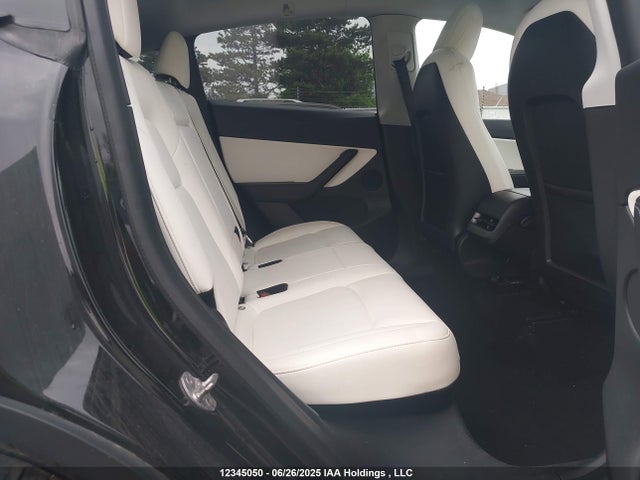 5YJYGDEE1MF240885 Tesla Model Y