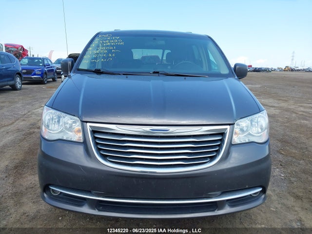 2C4RC1CG1FR721021 Chrysler Town and Country