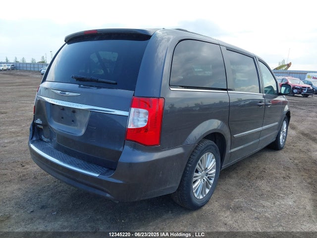 2C4RC1CG1FR721021 Chrysler Town and Country