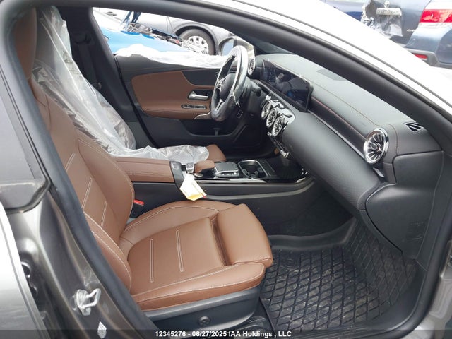 W1K5J4HB5NN251340 Mercedes-Benz m260