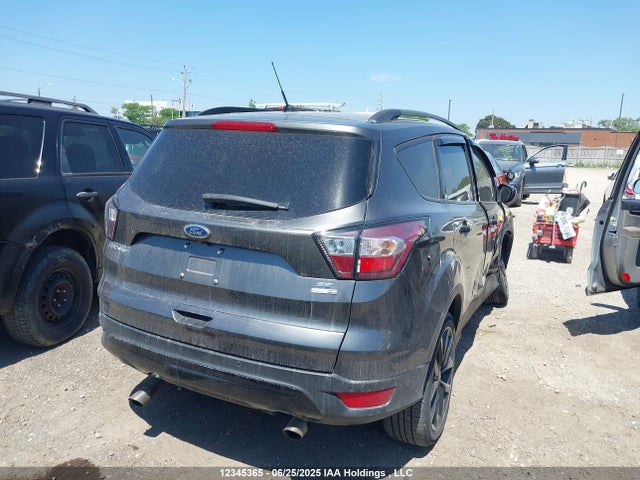 1FMCU9G94HUD69048 Ford 2017