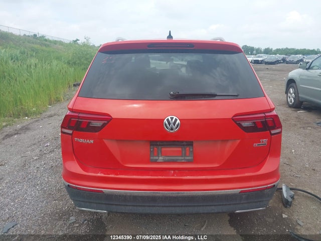 3VV4B7AX9JM012759 Volkswagen Tiguan