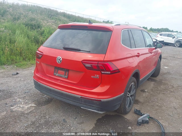 3VV4B7AX9JM012759 Volkswagen Tiguan