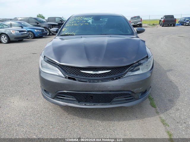 1C3CCCBG5FN703724 Chrysler 2015