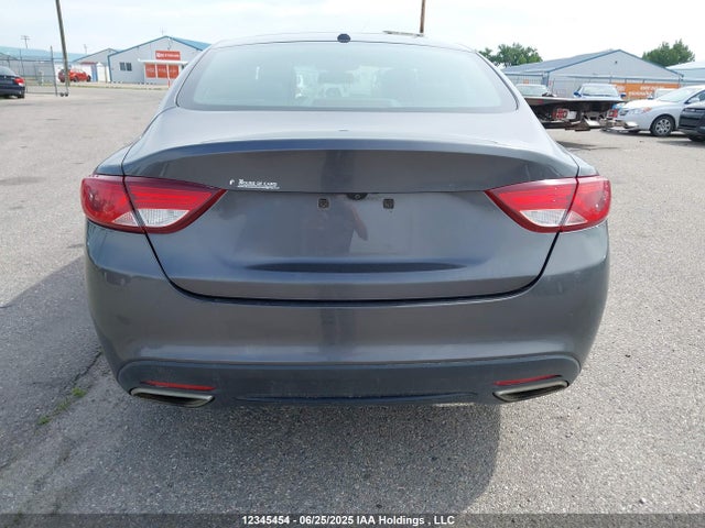 1C3CCCBG5FN703724 Chrysler 2015