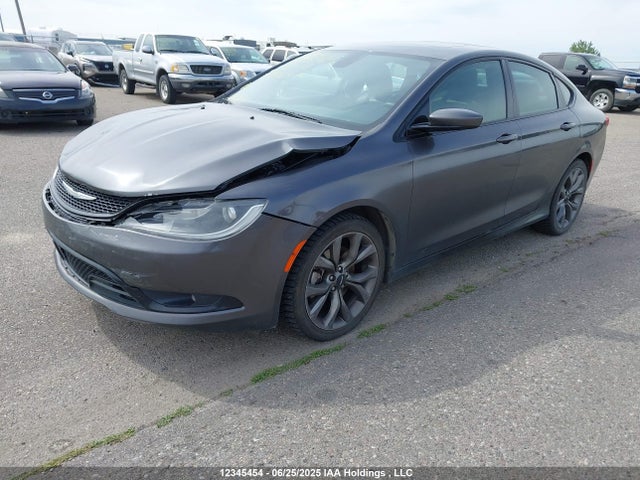 1C3CCCBG5FN703724 Chrysler 2015
