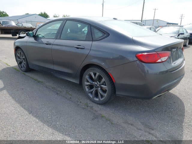 1C3CCCBG5FN703724 Chrysler 2015