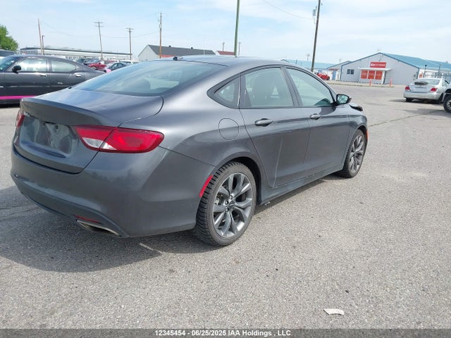 1C3CCCBG5FN703724 Chrysler 2015