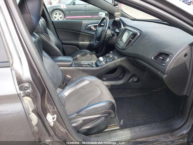 1C3CCCBG5FN703724 Chrysler 2015