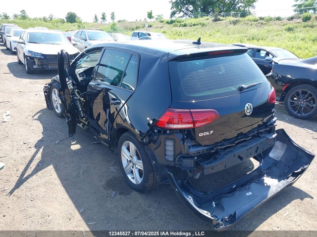 3VWB17AU8JM268726 Volkswagen 2018