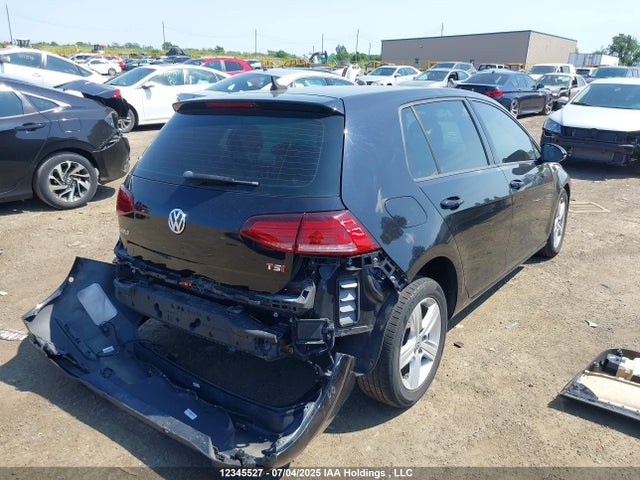 3VWB17AU8JM268726 Volkswagen 2018